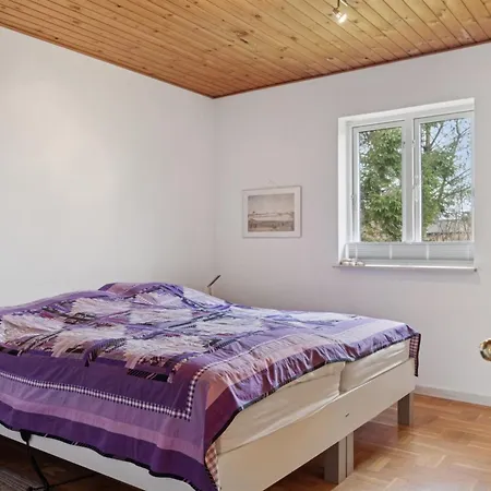 Jenvold - 950m From The Sea By Interhome Dronningmølle